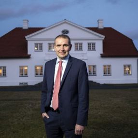 Johannesson, yine İzlanda Devlet Başkanı seçildi