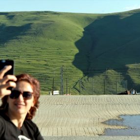 Ardahan'da Atatürk silüeti belirdi