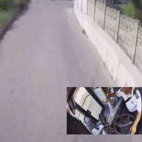 Yanlış otobüse binen öğrencileri sınava yetiştirdi