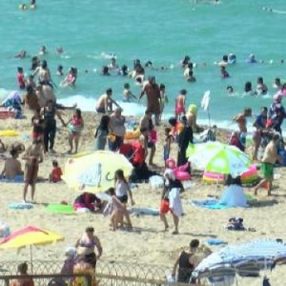 İstanbul'da plajlar doldu taştı