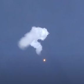 Rocket Lab'in fırlattığı roket havada patladı