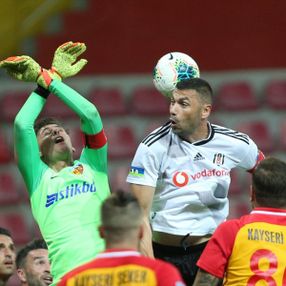 Lung kalesinde devleşti