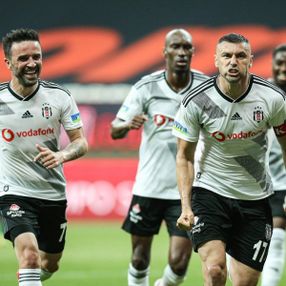 Beşiktaş, Kasımpaşa'yı zor da olsa devirdi