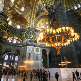 Fatih Sultan Mehmet'in emaneti Ayasofya'ya sahip çıkıldı