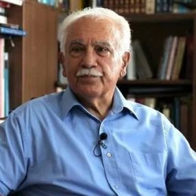 Doğu Perinçek: Devrim kanunları değişebilir