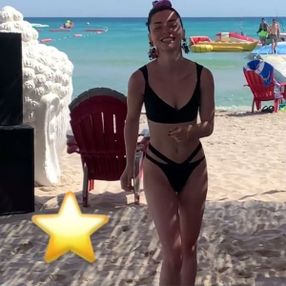 Merve Boluğur, tatilde