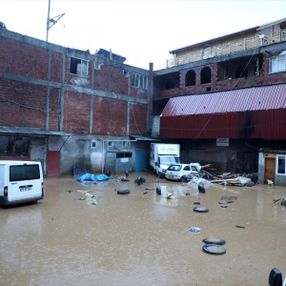 Rize'de selin hasarı gün ağarınca ortaya çıktı