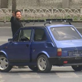 Aküsü biten aracı için kimse yardım etmedi