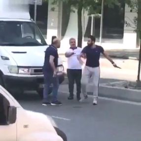 İstanbul'da trafik magandası bıçakla saldırmaya kalkıştı
