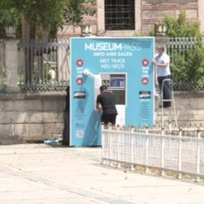 Ayasofya'daki bilet satış gişesi söküldü