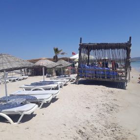 Çeşme'de localar 1500 liraya kiralanıyor