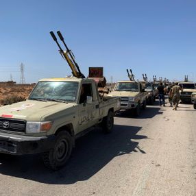 Libya Ordusu, Sirte'nin batısına askeri sevkiyat yapıyor