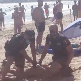 İspanya’da maske takmayan siyahi gözaltına alındı