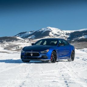 Maserati'nin ilk hibrit aracı Ghibli tanıtıldı