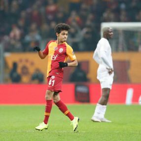 Lille, Mustafa Kapı ile el sıkıştı
