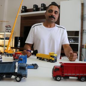 Bolu'da model araç koleksiyonu için dünyaları harcadı