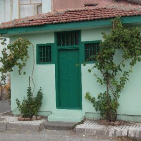 Çorum'da yola engel asırlık türbe kaldırıldı
