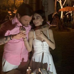 Sinan Akçıl, Burcu Kıratlı’ya evlilik teklif etti