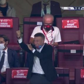 Ahmet Ağaoğlu, gol sevincini abarttı