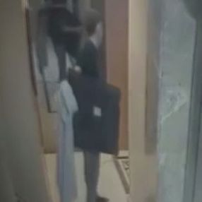 Kadıköy’de 2 televizyon çalan hırsız kamerada