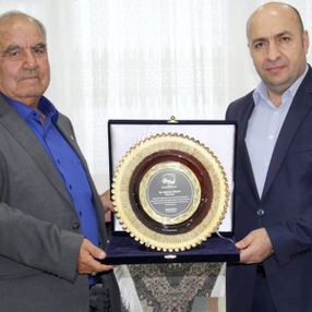 Diyarbakırlı Hamo Ağa’ya ‘Barış Elçisi’ plaketi