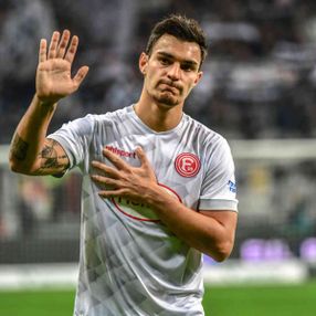 Galatasaray ve Fenerbahçe Kaan Ayhan için yarışta