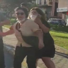 Taksici ile müşteri arasında indi-bindi kavgası