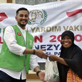 İHH'dan 4 milyon mağdura kurban yardımı