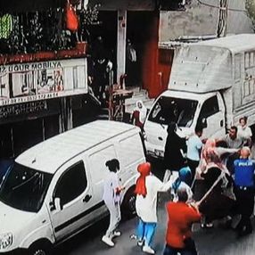 Esenler'de komşular arasında çöp yüzünden kavga çıktı