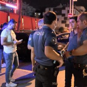 Maltepe'de kafeye silahlı baskın: 3 yaralı