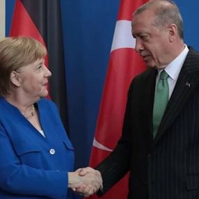Cumhurbaşkanı Erdoğan'la Merkel telefonda görüştü