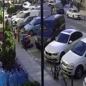 Esenyurt’ta 9 yaşındaki çocuğa araba çarptı