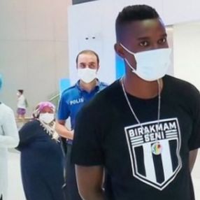 Beşiktaş'ın yeni transferi Mensah İstanbul'da
