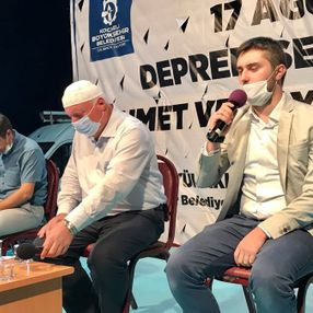 17 Ağustos Marmara depreminde ölenler anıldı