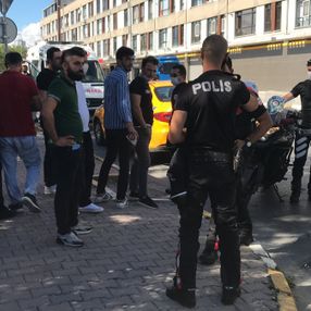 Esenyurt'ta taksiciler arasında yolcu alma kavgası