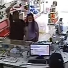 Eczaneye giren şüpheli, ortalığı birbirine kattı