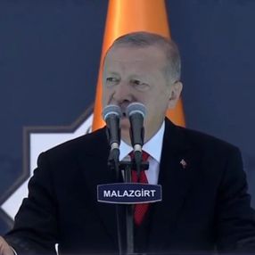 Cumhurbaşkanı Erdoğan, Malazgirt'te zaferin 949'uncu yıl dönümü etkinliklerine katıldı