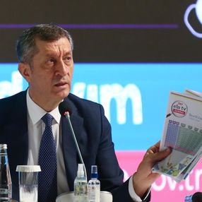 Ziya Selçuk: Belirli sınıflarda 21 Eylül'de eğitim başlayacak