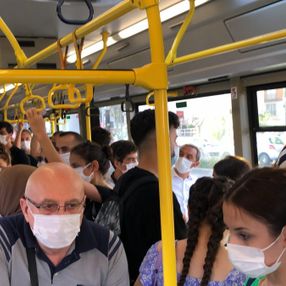 Yolcu dolu otobüse korona cezası