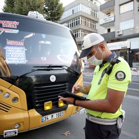 İstanbul’da minibüslerde ayakta yolcu denetimi