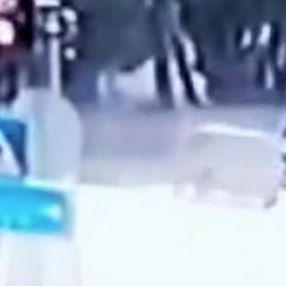 Bilecik’te alkollü sürücü ters şeritte seyir halindeyken 3 otomobile çarptı