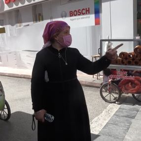 Çorum'da maske takmayan kadın, polisle tartıştı