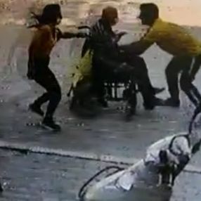 İzmir'de yaşlı adamı ölümden kurtardı