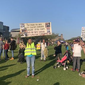 Hollanda’da pedofili yanlısı siyasi parti protesto edildi