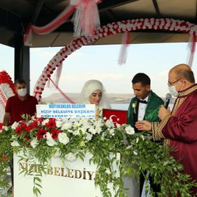 Gaziantep’teki Zeugma Antik Kenti’nde 2 bin sonra nikah kıyıldı