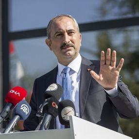Adalet Bakanı Abdulhamit Gül'den hakim ve savcılara uyarı