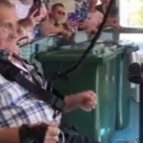Rusya’da 90 yaşındaki adam bungee jumping yaptı