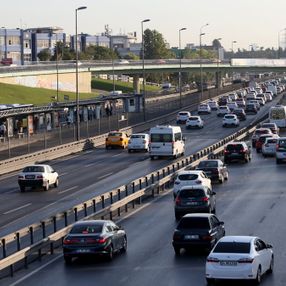 İstanbul'da 'kademeli mesai' uygulaması başladı