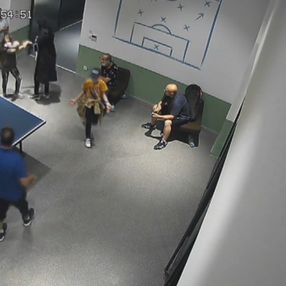 Esenyurt'ta maske uyarısı yapan kız çocuğuna şiddet
