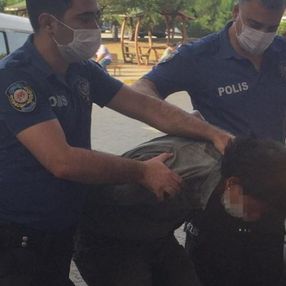 Kocaeli'de 15 yaşındaki kızı taciz eden şahsı vatandaş yakaladı